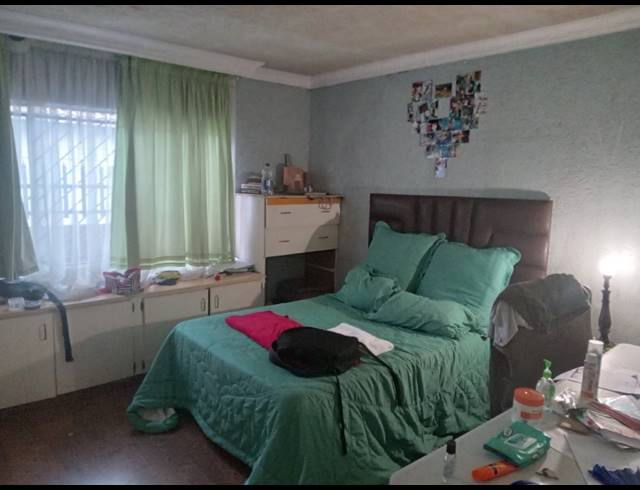 4 BEDROOM FREEHOLD FOR SALE IN VOSLOORUS EXT 10